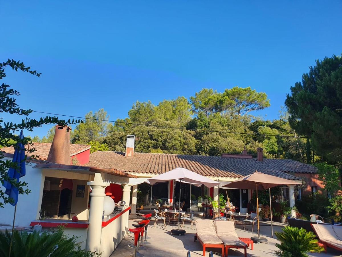 Au Mas Saint Pierre Hotell Pignans Eksteriør bilde